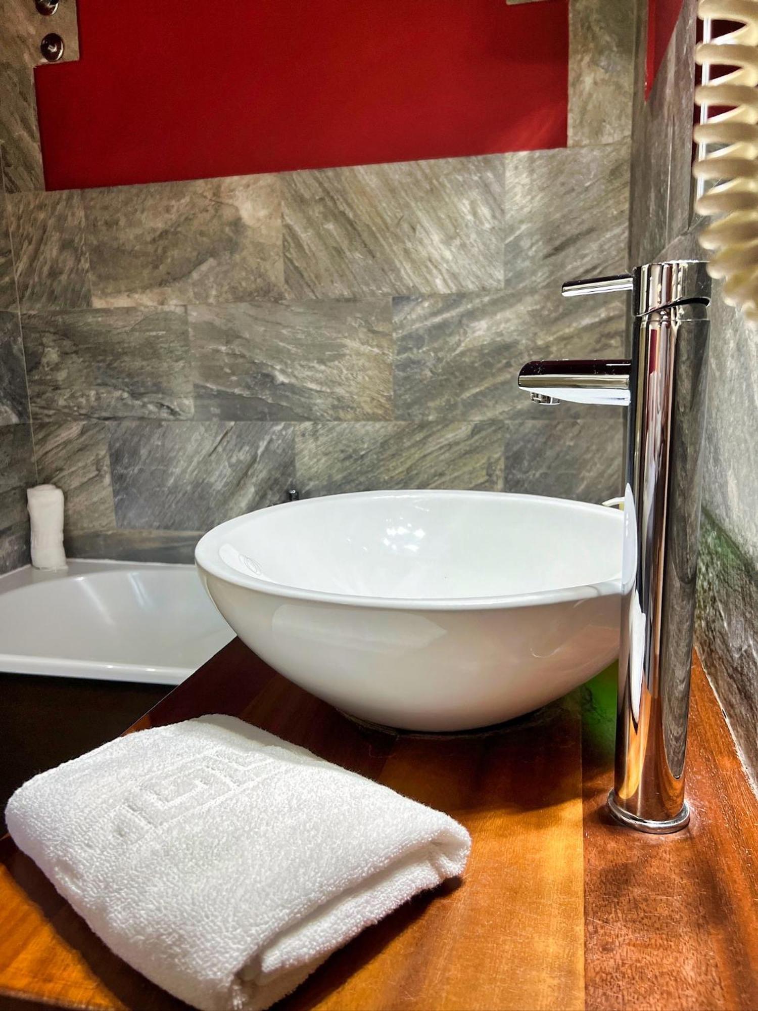 Apartamentos Spa Casco Historico De Isla - AlojateИсла Экстерьер фото